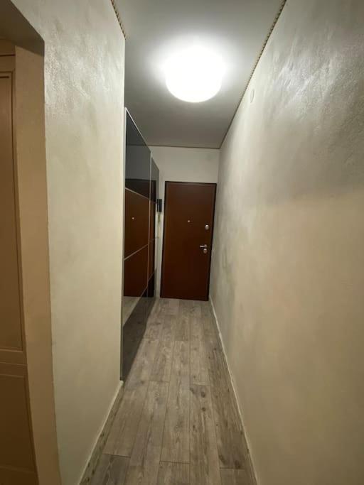 Solo 1 Da Letto Con Angolo Cottura Completo E Bagno Tutto Ad Uso Esclusivo Max 2 Persone Appartamento
